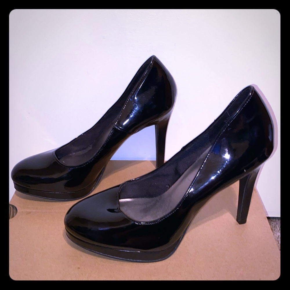 Black Fioni heels